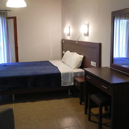 Megalos Mourtias Apartment Alonnisos Town Bagian luar foto