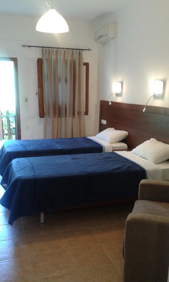 Megalos Mourtias Apartment Alonnisos Town Bagian luar foto