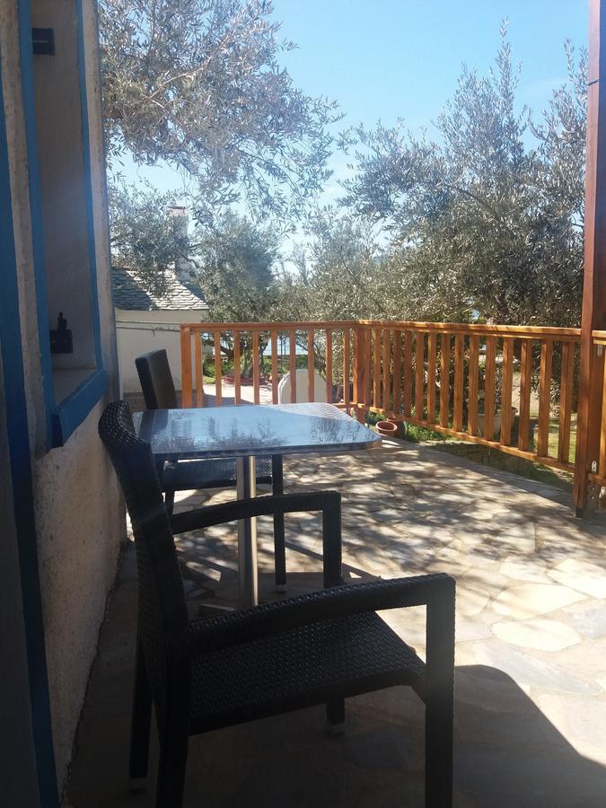 Megalos Mourtias Apartment Alonnisos Town Bagian luar foto